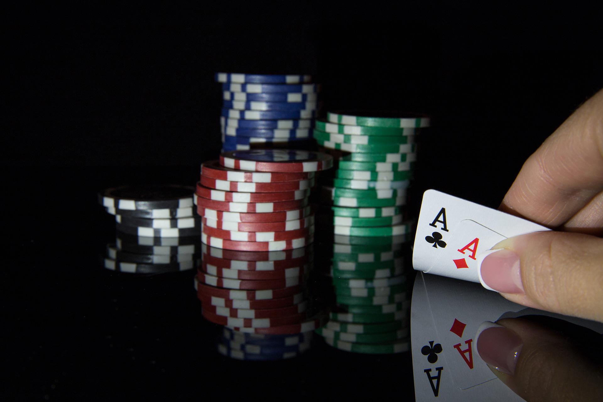 poker-dve-esa.jpg